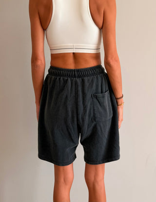The 90's Short in Black